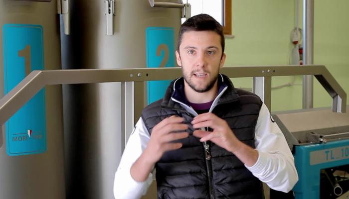 Embedded thumbnail for Olearia Medda di Barumini, un'azienda moderna per un'eccellenza dal sapore autentico. 